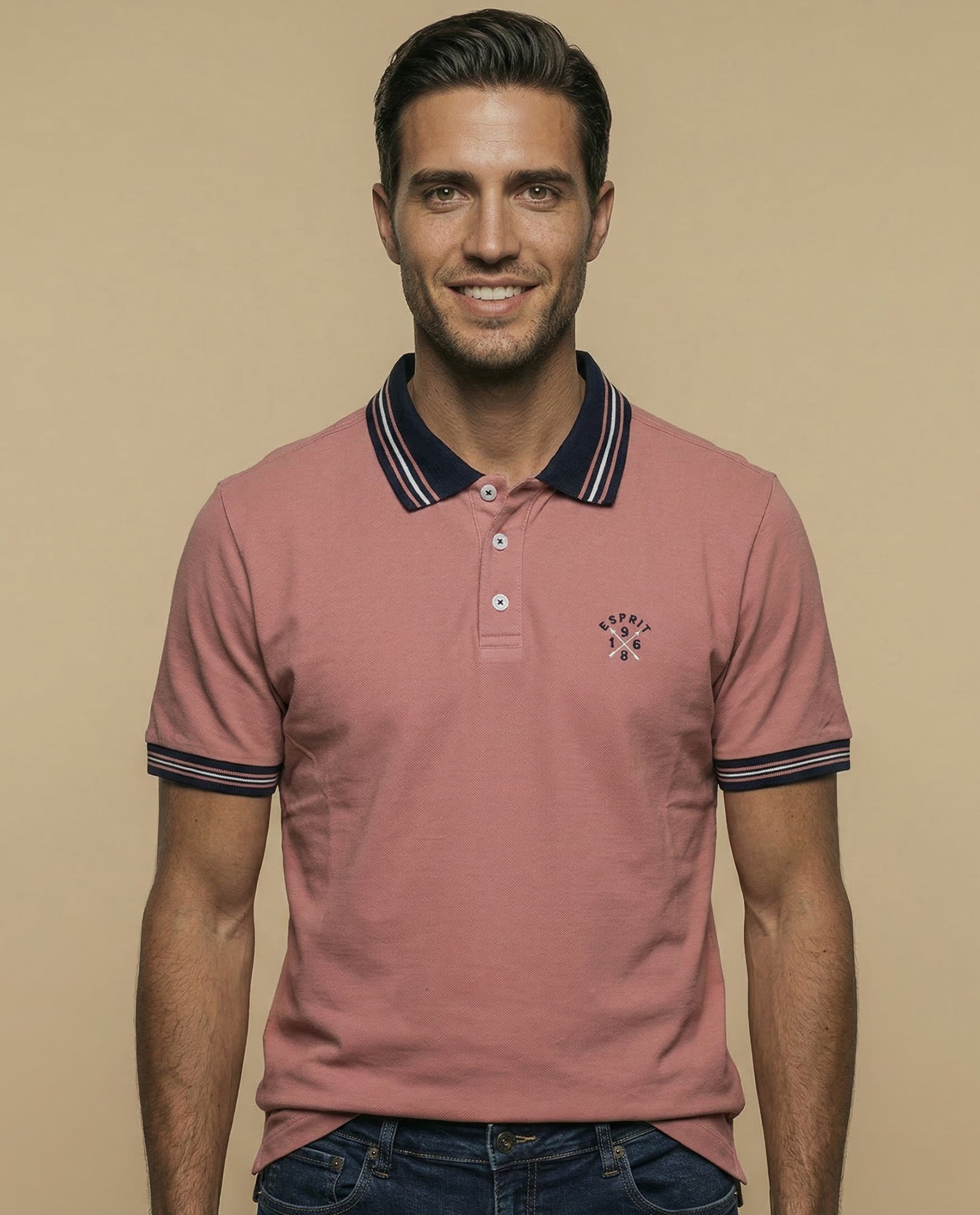 Polo piqué con bordado en pecho y ribetes a rayas - Rosa 34_305E380_ROS171520_0