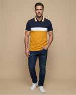 Polo con diseño de bloques y bordado en pecho - Azul