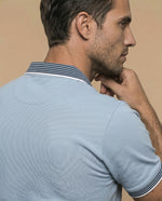 Polo manga corta con cuello camisero a rayas para hombre - Azul