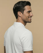 Polo manga corta con cuello camisero y ribete contrastante para hombre - Blanco