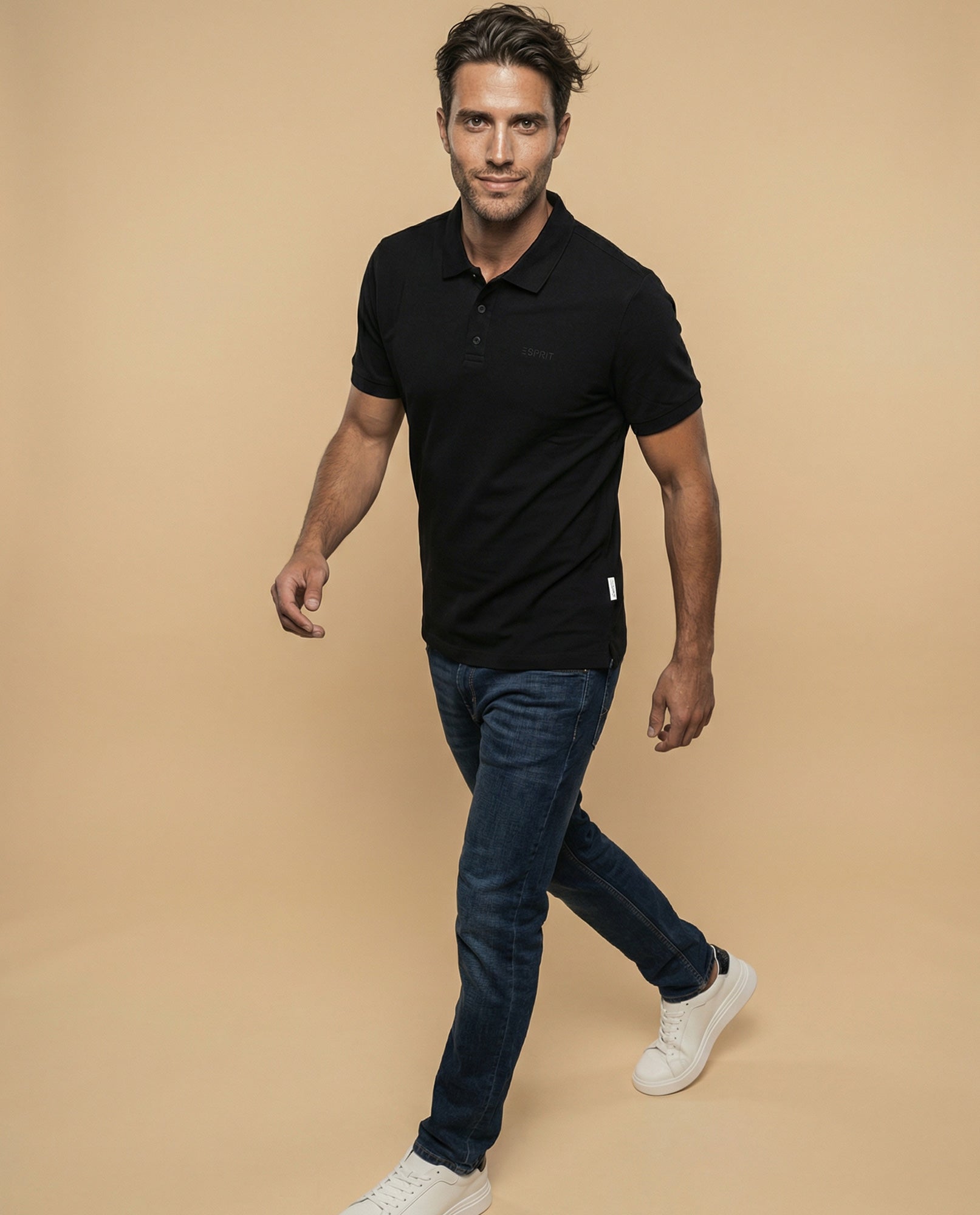 Polo manga corta con cuello camisero y ribete contrastante para hombre - Negro 34_305F317_NEG190303_6