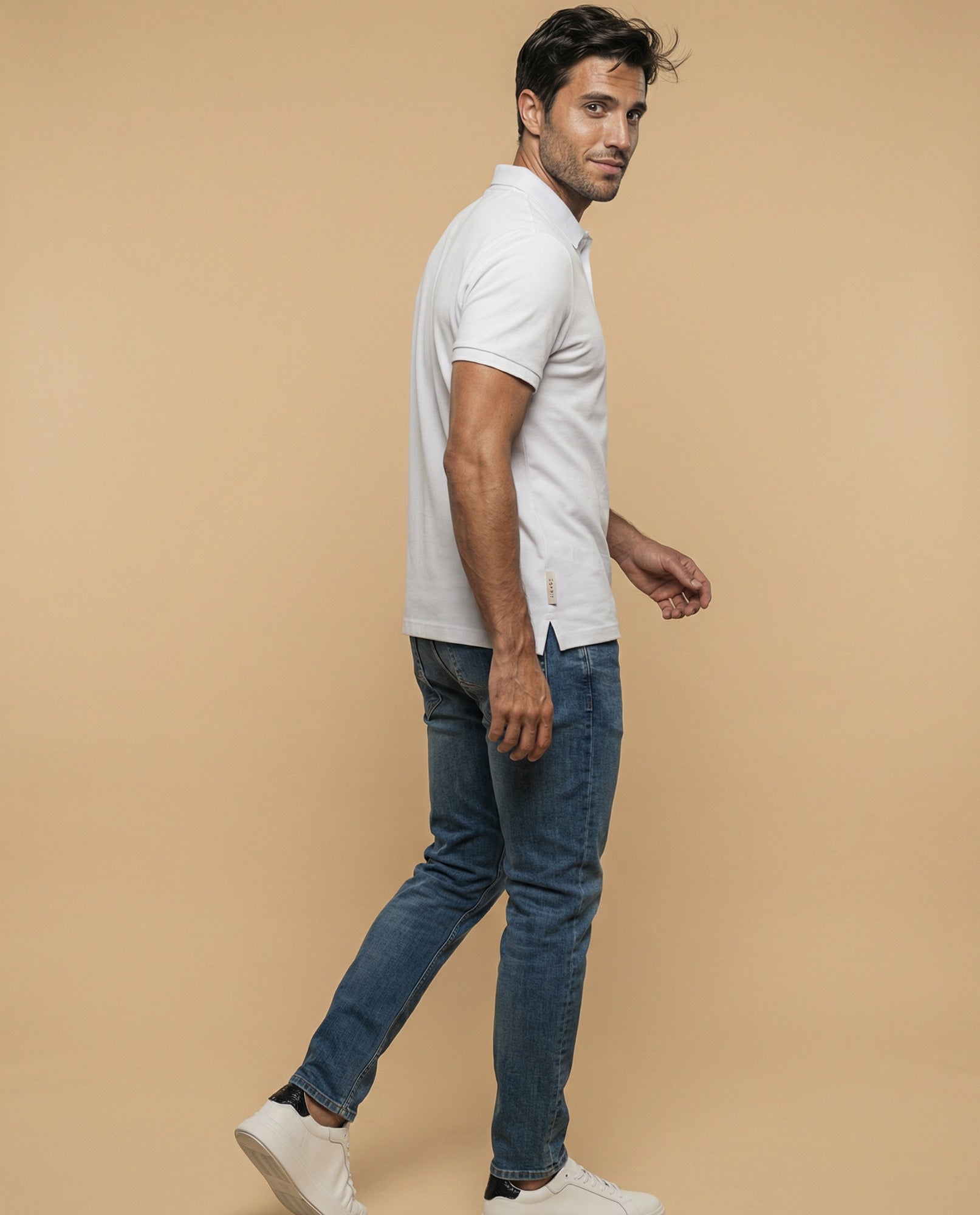 Polo manga corta en tejido piqué con logo bordado para hombre - Blanco 34_305F355_BLA114001_6