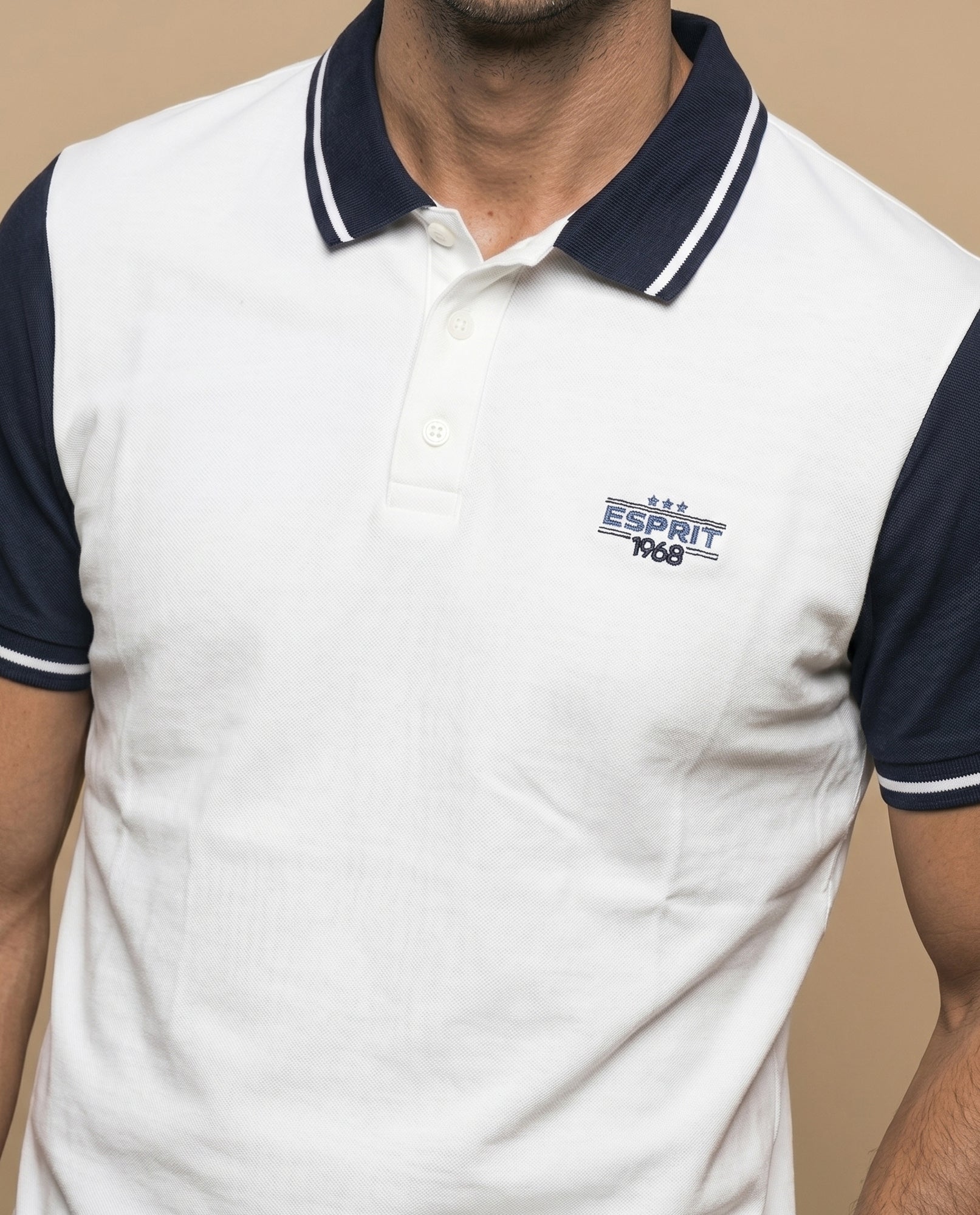 Polo manga corta con mangas y cuello en contraste para hombre - Crudo 34_305F378_CRU110104_3