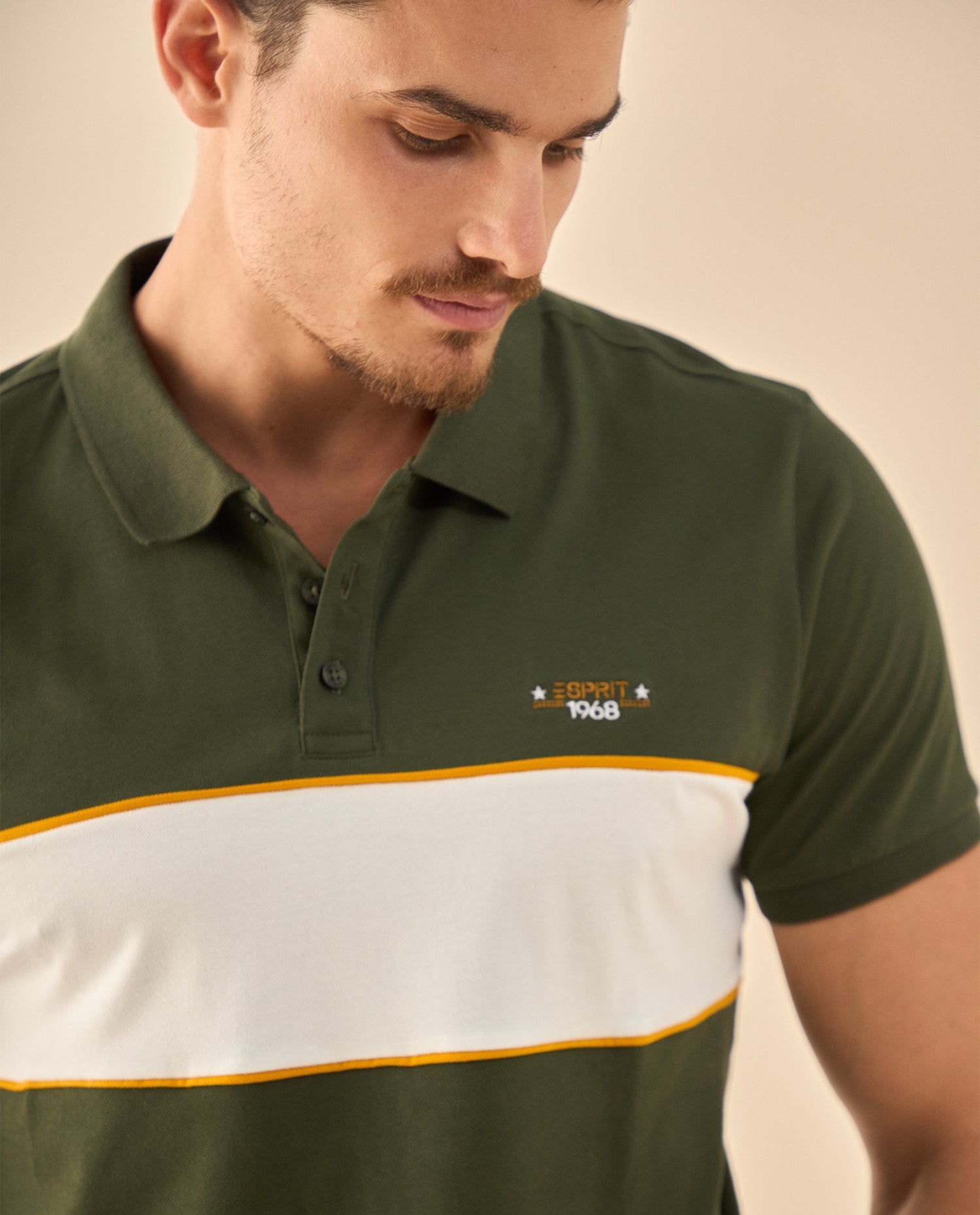 Polo con Detalles Dorados - Verde