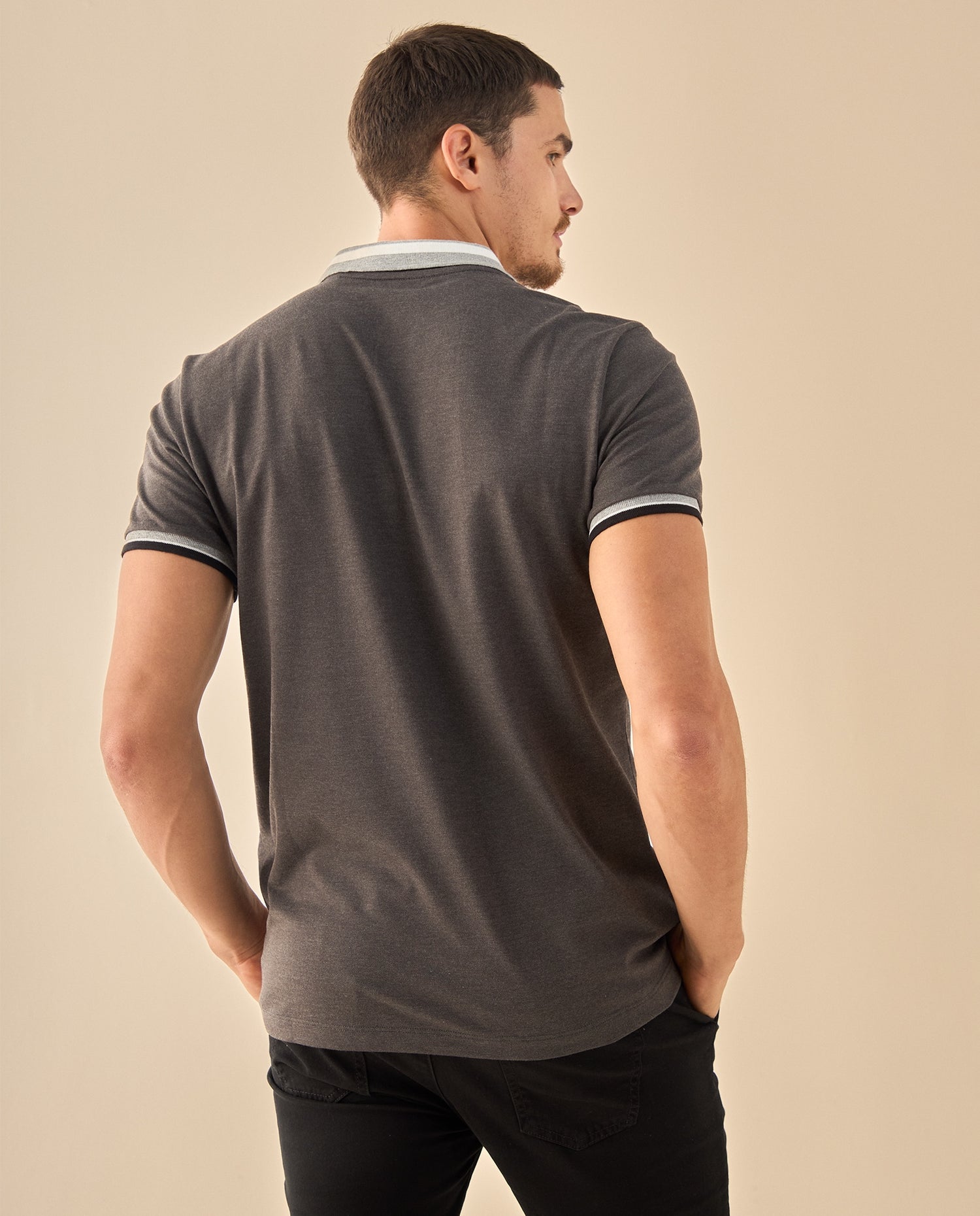 Polo con Ribetes Contrastantes - Gris