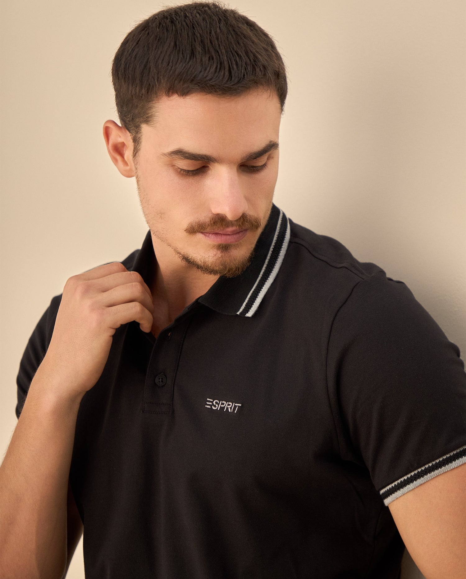 Polo con Ribetes Premium - Negro