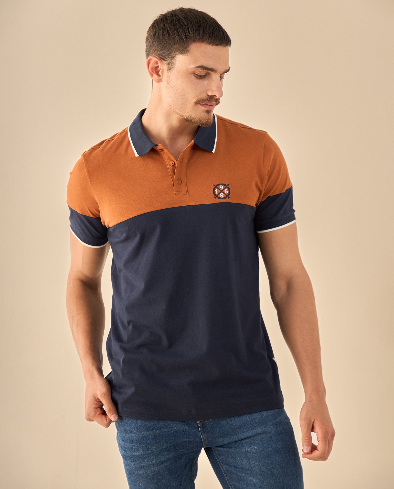 Polo con Diseño Block - Azul 34_305G321_AZU184035_0