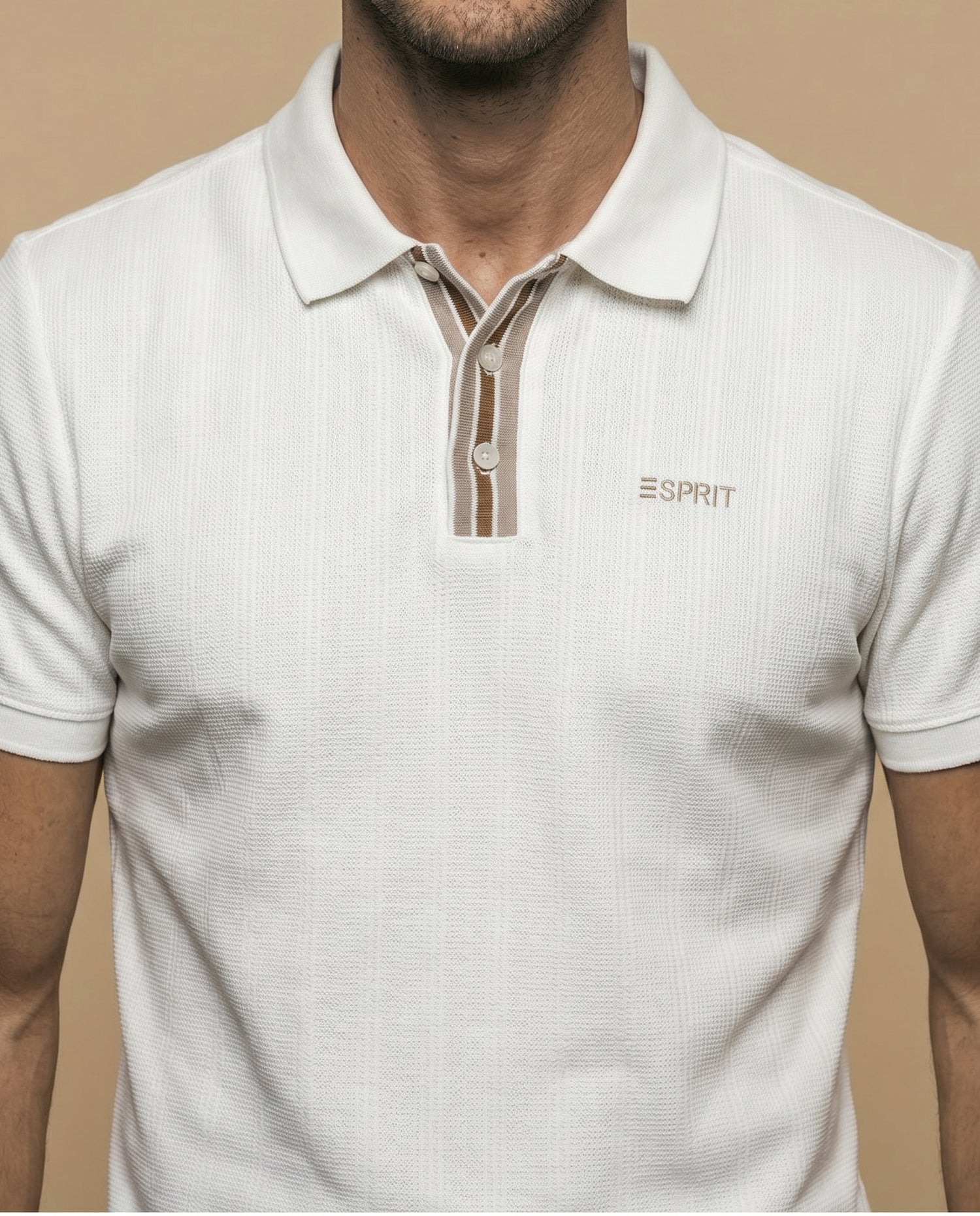 Polo regular bordado logo blanco - Crudo