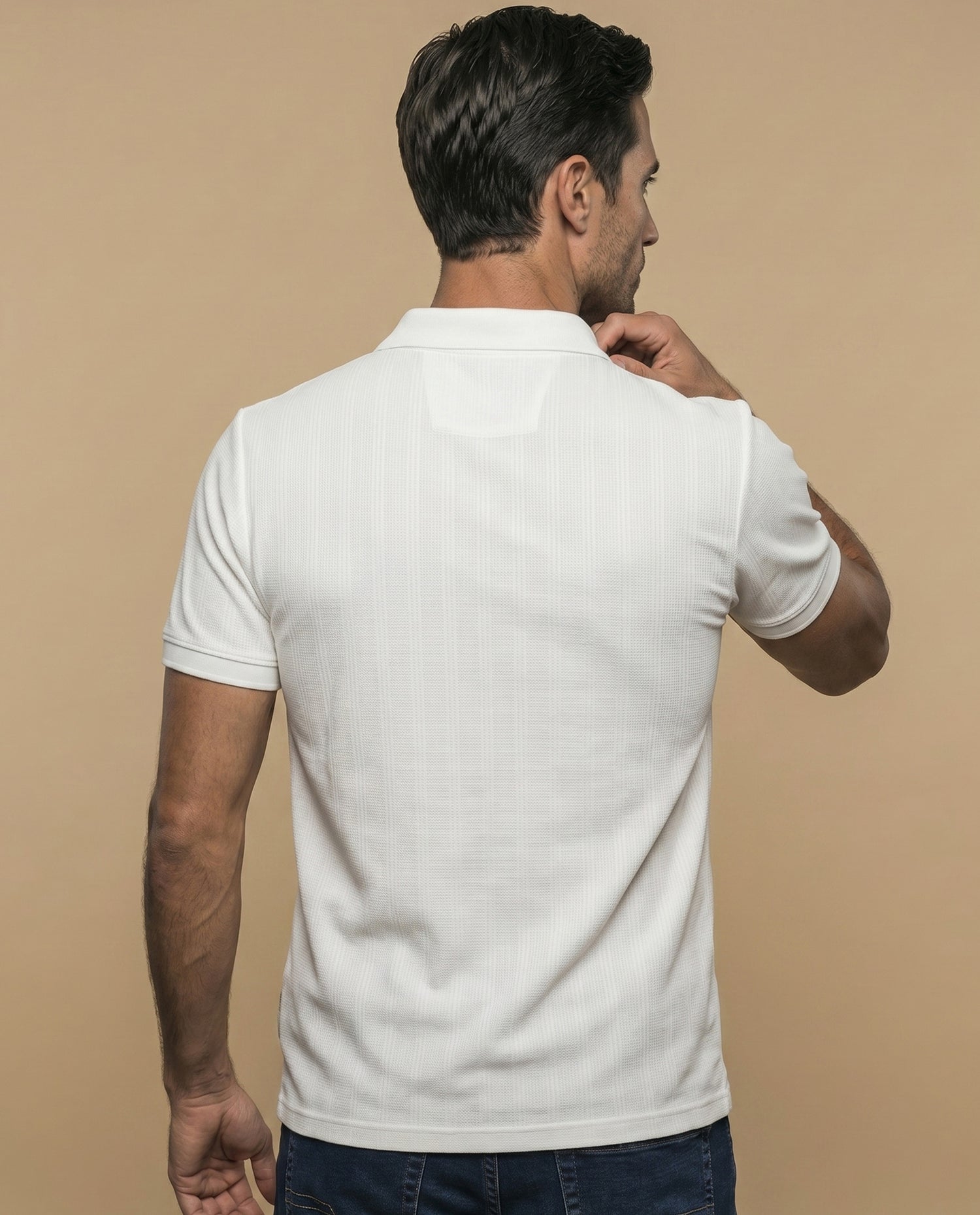 Polo regular bordado logo blanco - Crudo