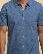 Camisa de manga corta con microestampado de palmeras - Azul