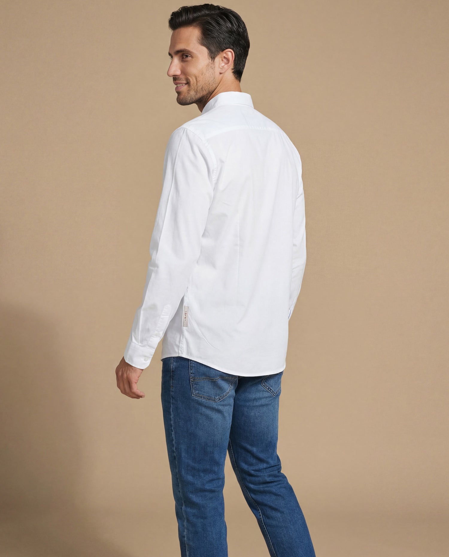 Camisa manga larga con cuello button-down y bolsillo para hombre - Blanco