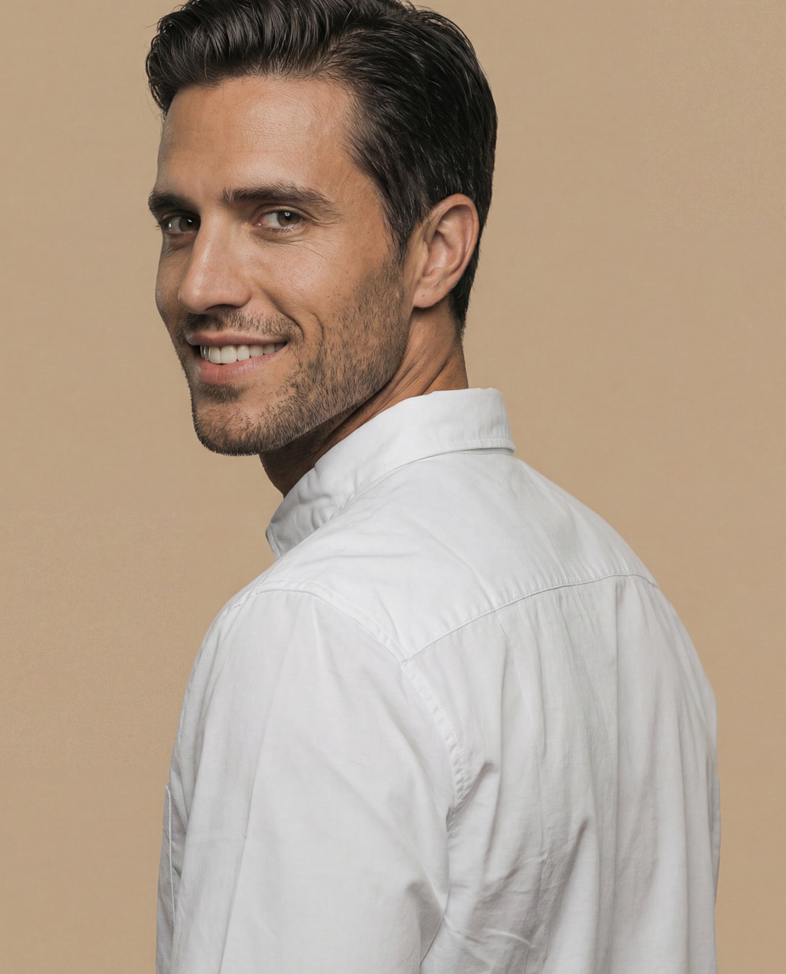 Camisa manga larga con cuello button-down y bolsillo para hombre - Blanco 34_315F309_BLA114800_6