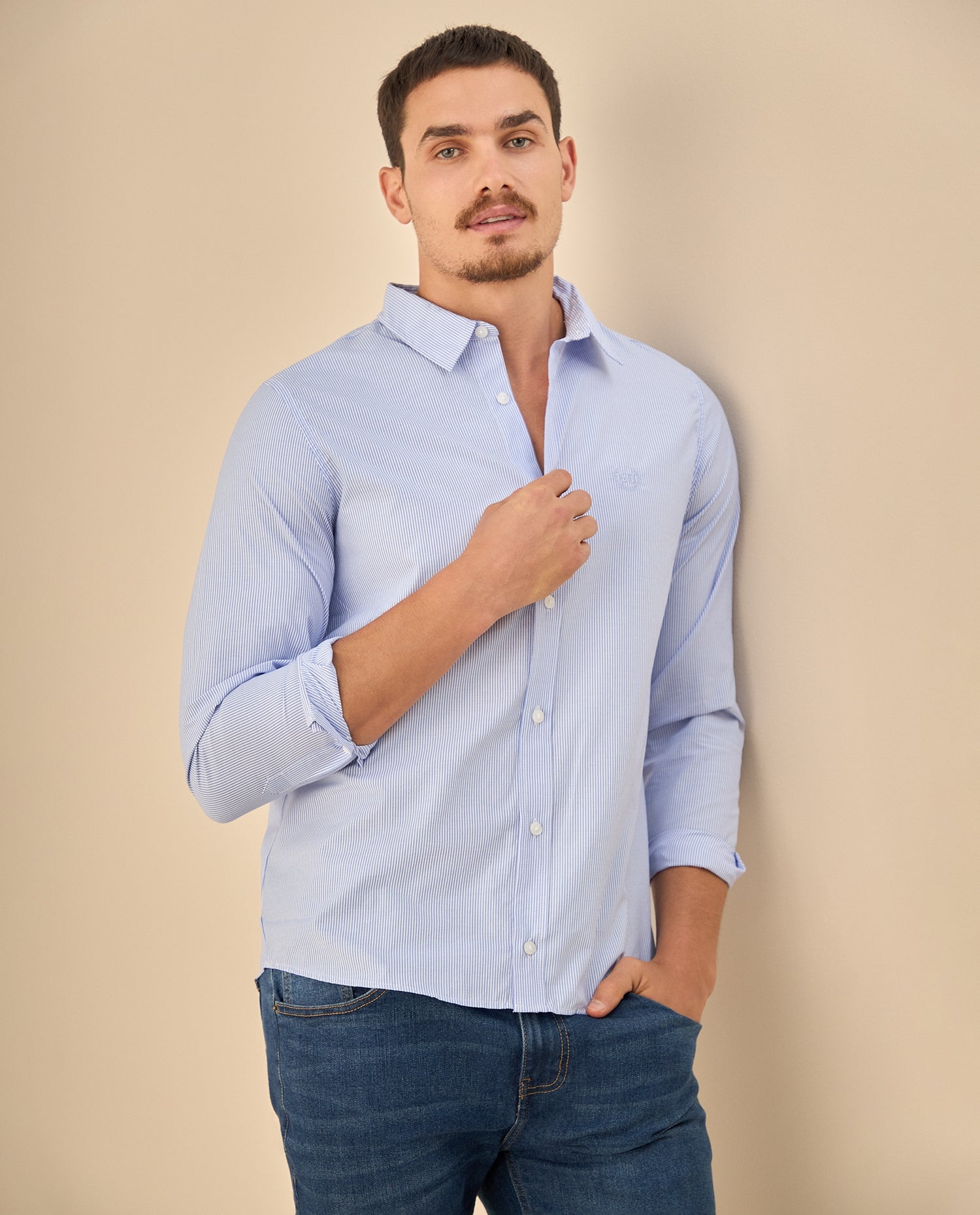 Camisa Clásica con Logo Bordado - Azul