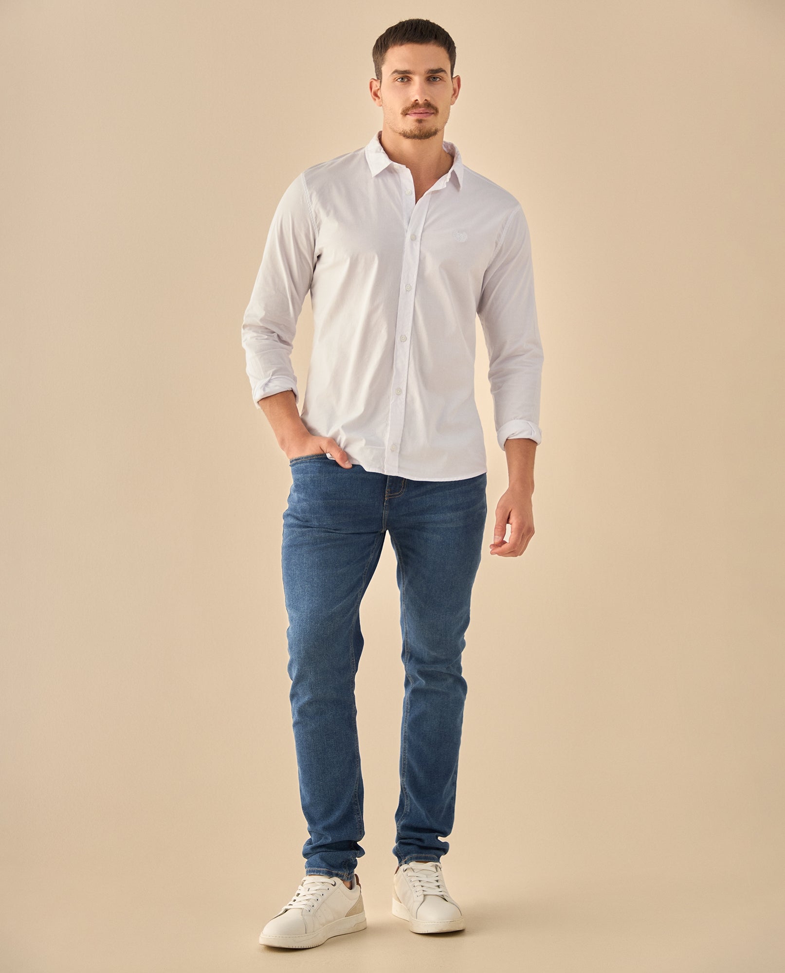 Camisa Clásica con Logo Bordado - Blanco 34_315G300_BLA114001_5