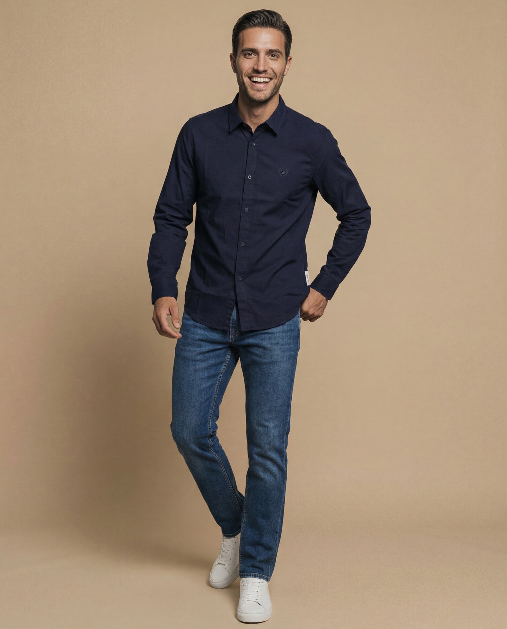 Camisa slim fit manga larga con bordado de laurel para hombre - Azul 34_315G304_AZU175025_5