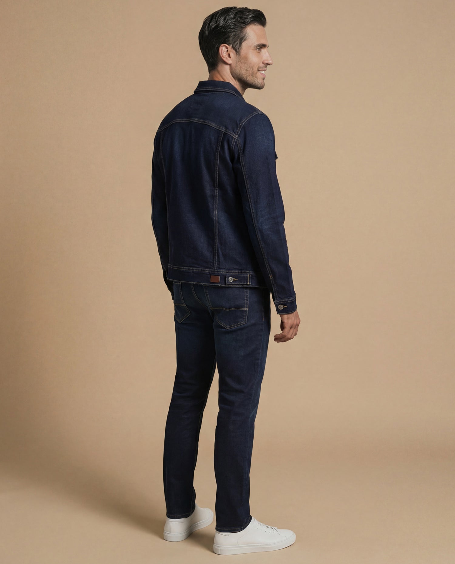 Chaqueta vaquera tipo trucker con bolsillos de parche para hombre - Azul