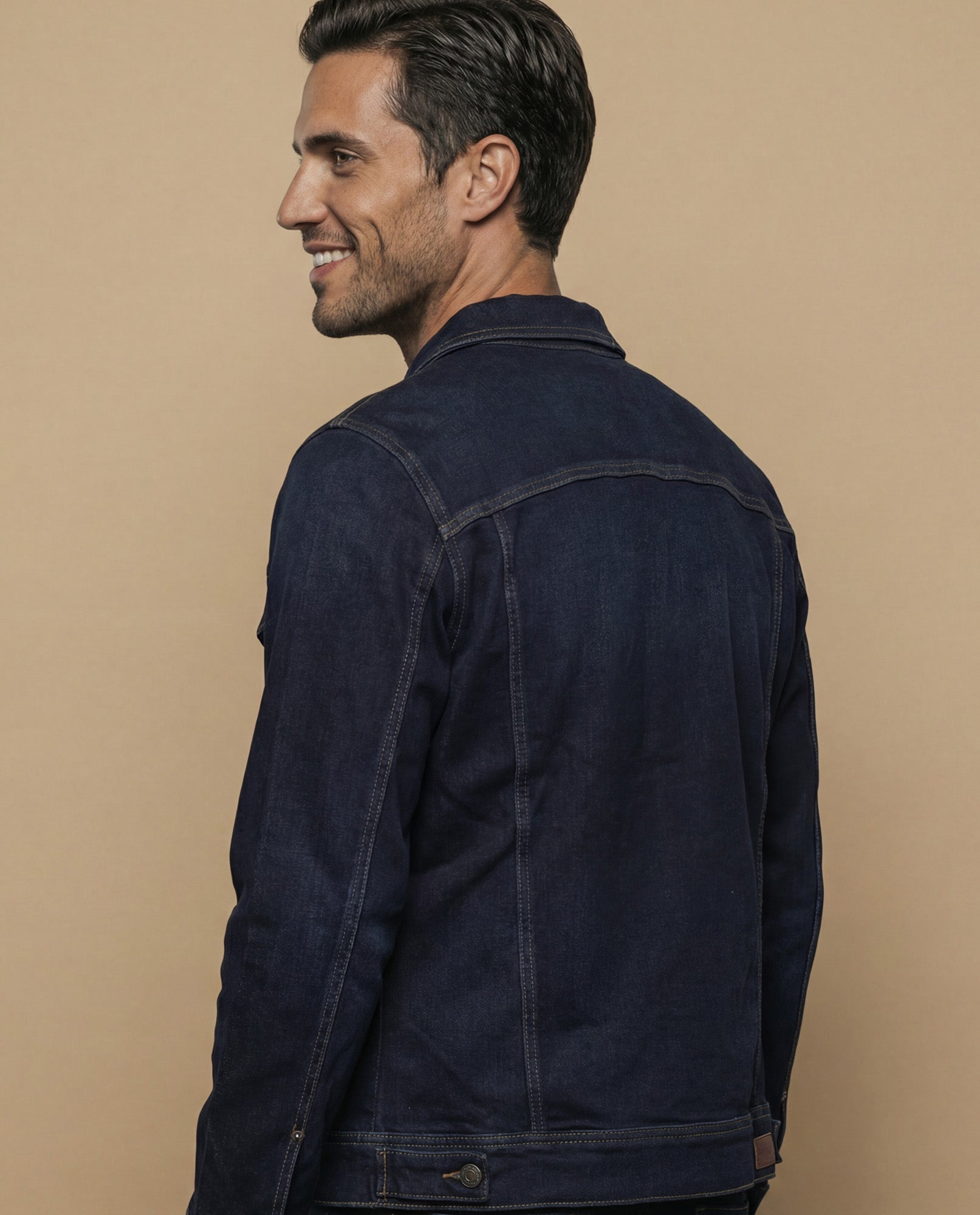 Chaqueta vaquera tipo trucker con bolsillos de parche para hombre - Azul 34_325E304_AZUA03693_6