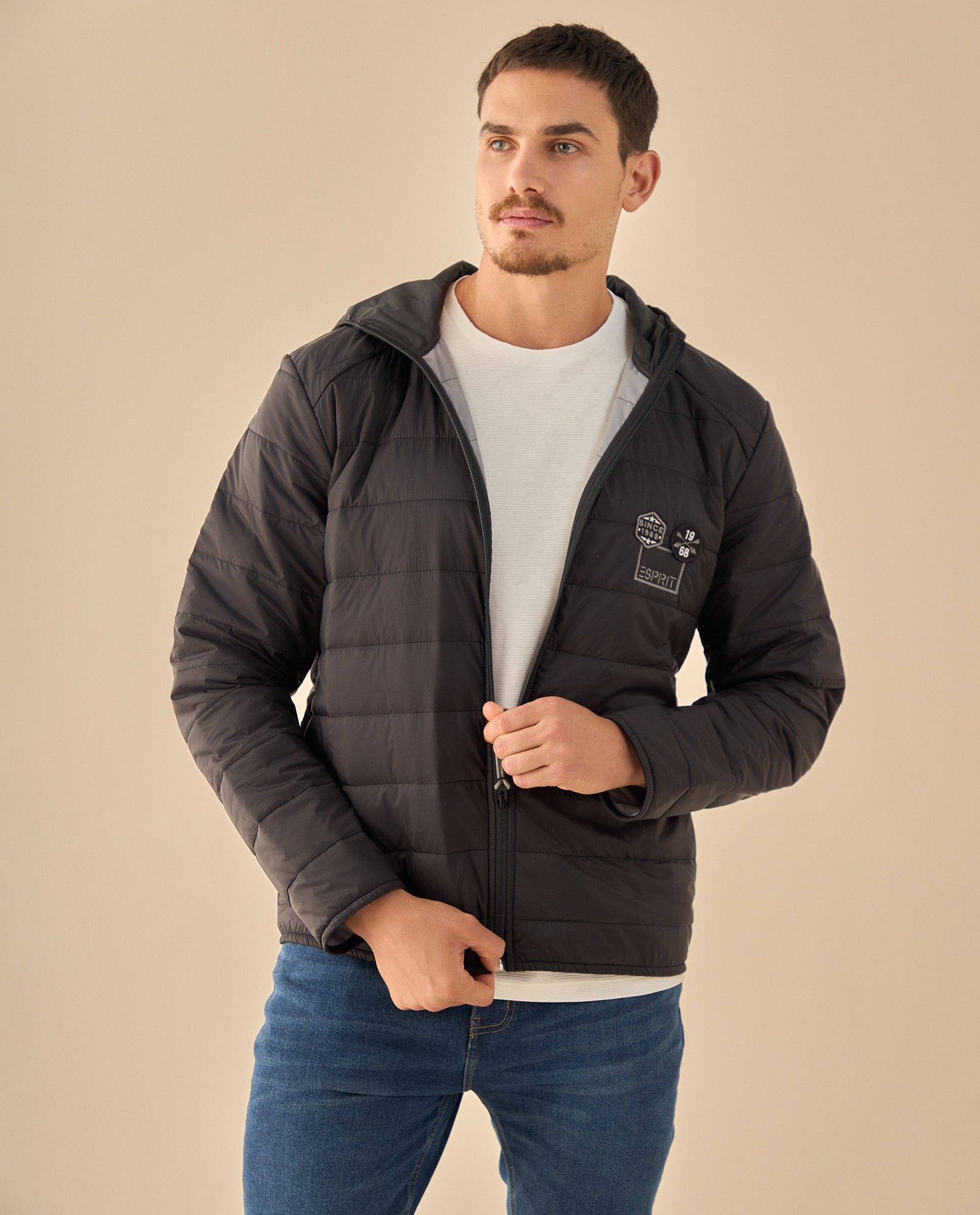 Chaqueta Puffer con Parche Heritage - Negro 34_325G307_NEG194003_0
