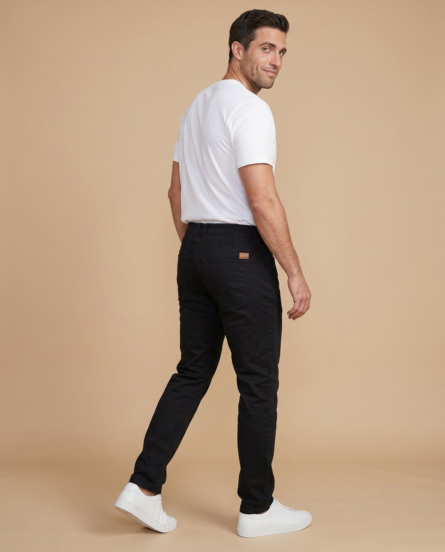Pantalón corte slim sólido - Negro