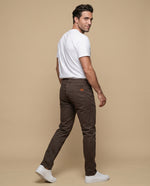 Pantalón slim fit recto hombre - Cafe