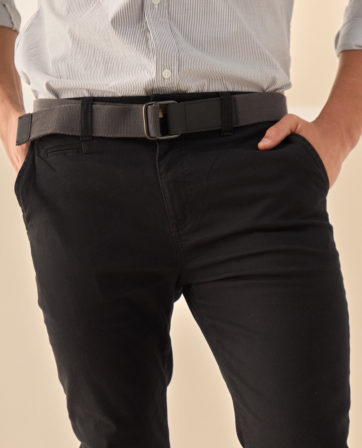 Pantalón Slim Fit con Cinturón - Negro