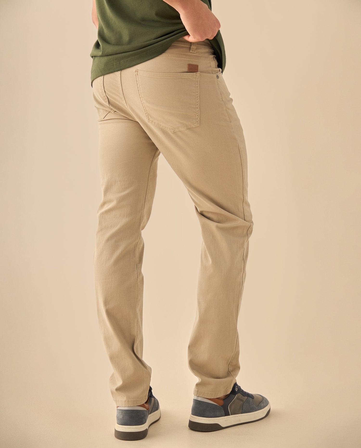 Pantalón Casual con Acabados Premium - Beige