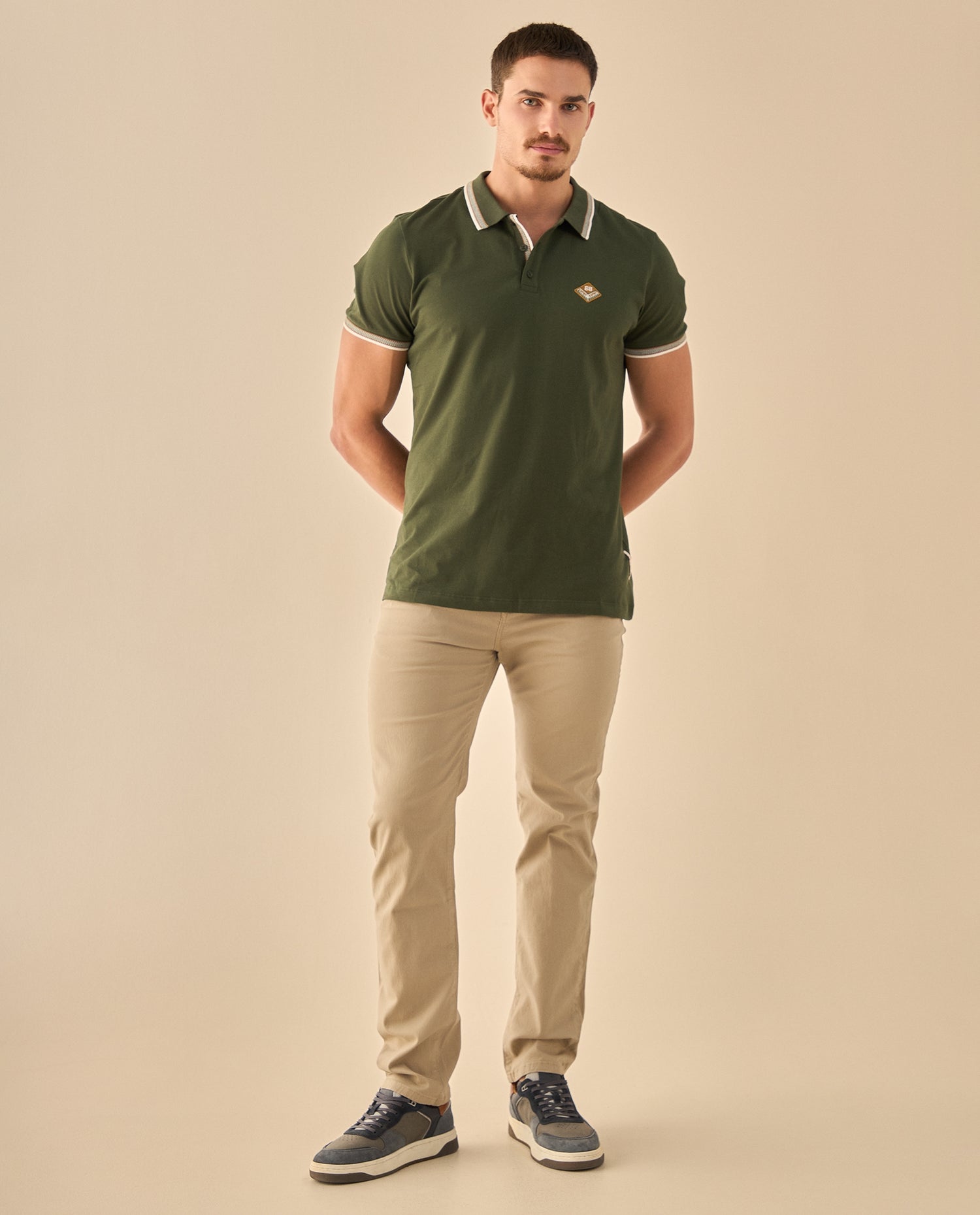 Pantalón Casual con Acabados Premium - Beige