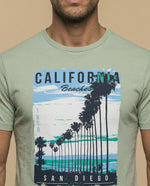 Camiseta estampada con gráfico de palmeras - Verde