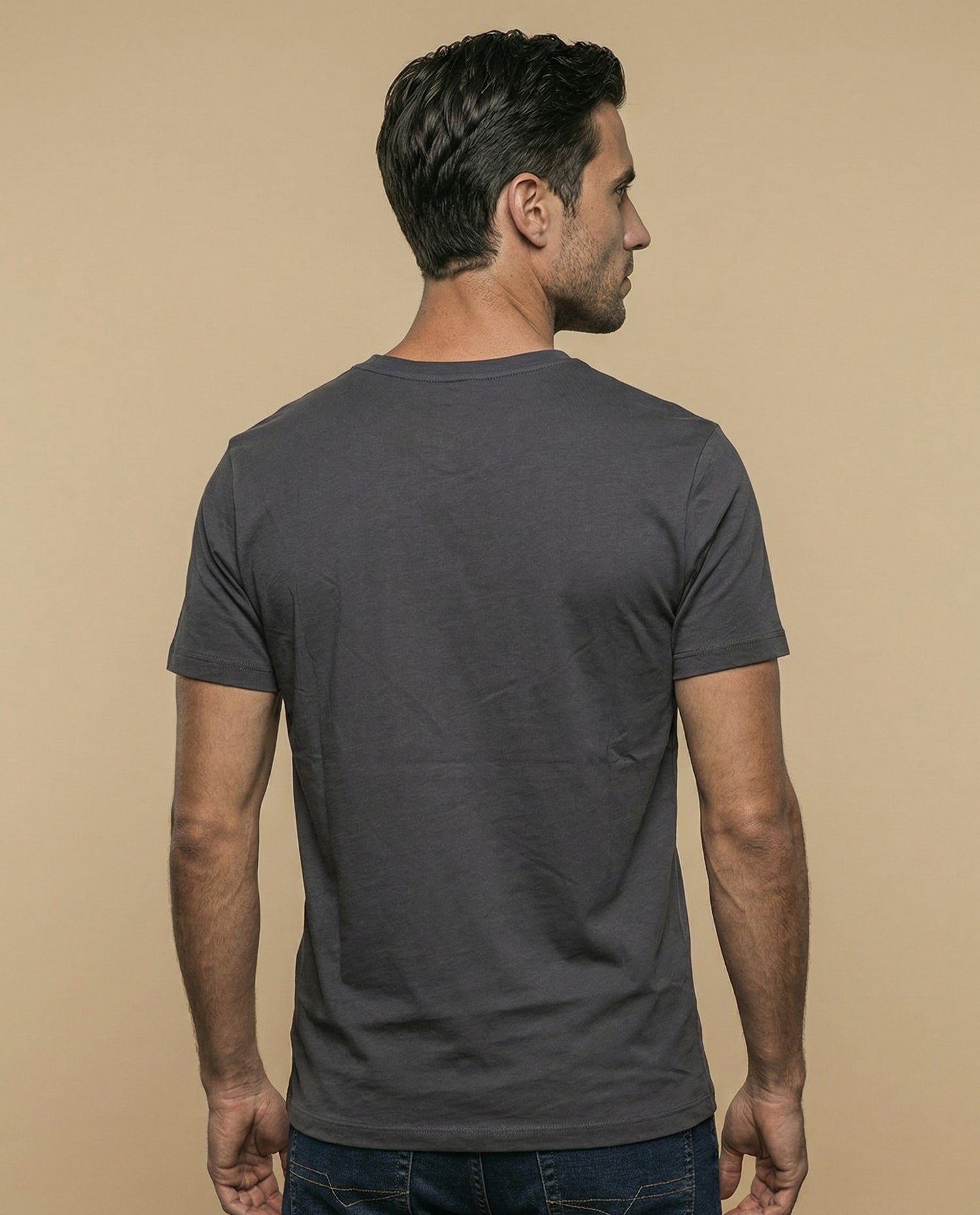 Camiseta con estampado gráfico en pecho - Gris
