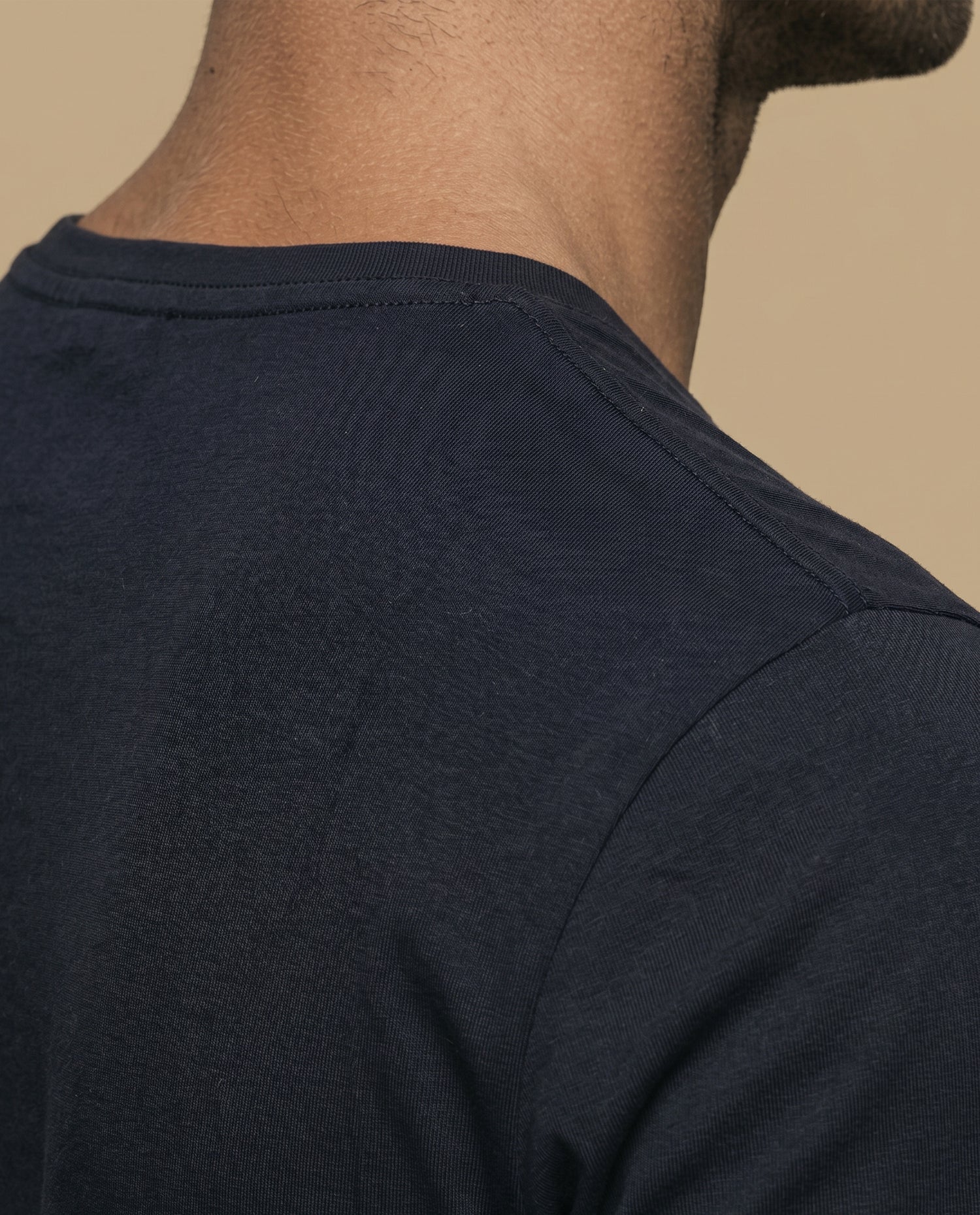 Camiseta Regular Fit Estampada - Negro