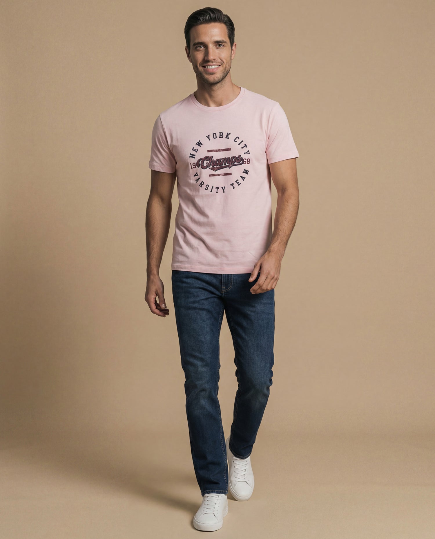 Camiseta manga corta con estampado gráfico universitario para hombre - Rosa