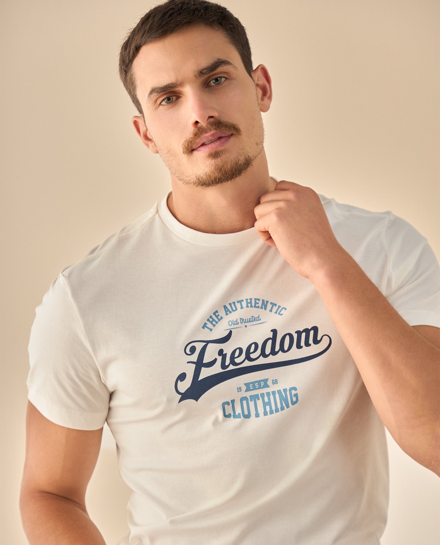 Camiseta Freedom con Estampado Vintage - Crudo