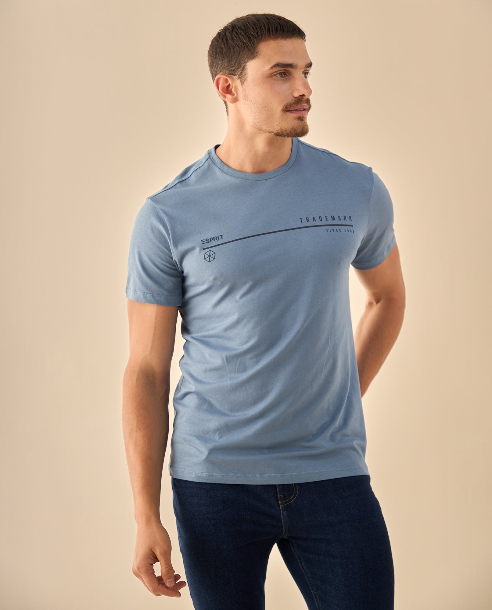 Camiseta con Estampado Gráfico TRADEMARK - Azul 34_345G320_AZU194050_0