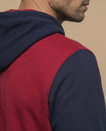 Sudadera con capucha y estampado en bloques de color para hombre - Rojo