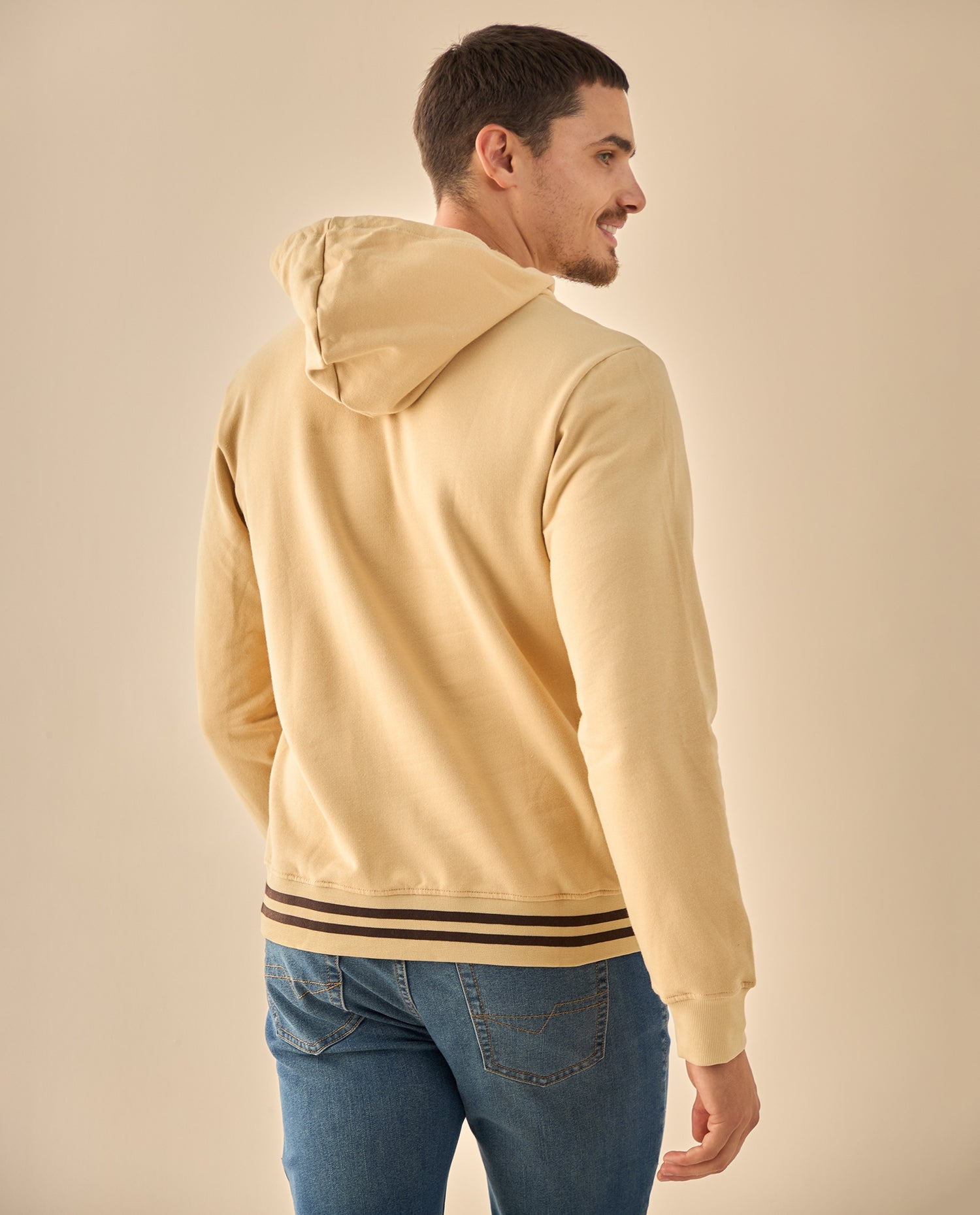 Hoodie con Detalles Deportivos - Beige