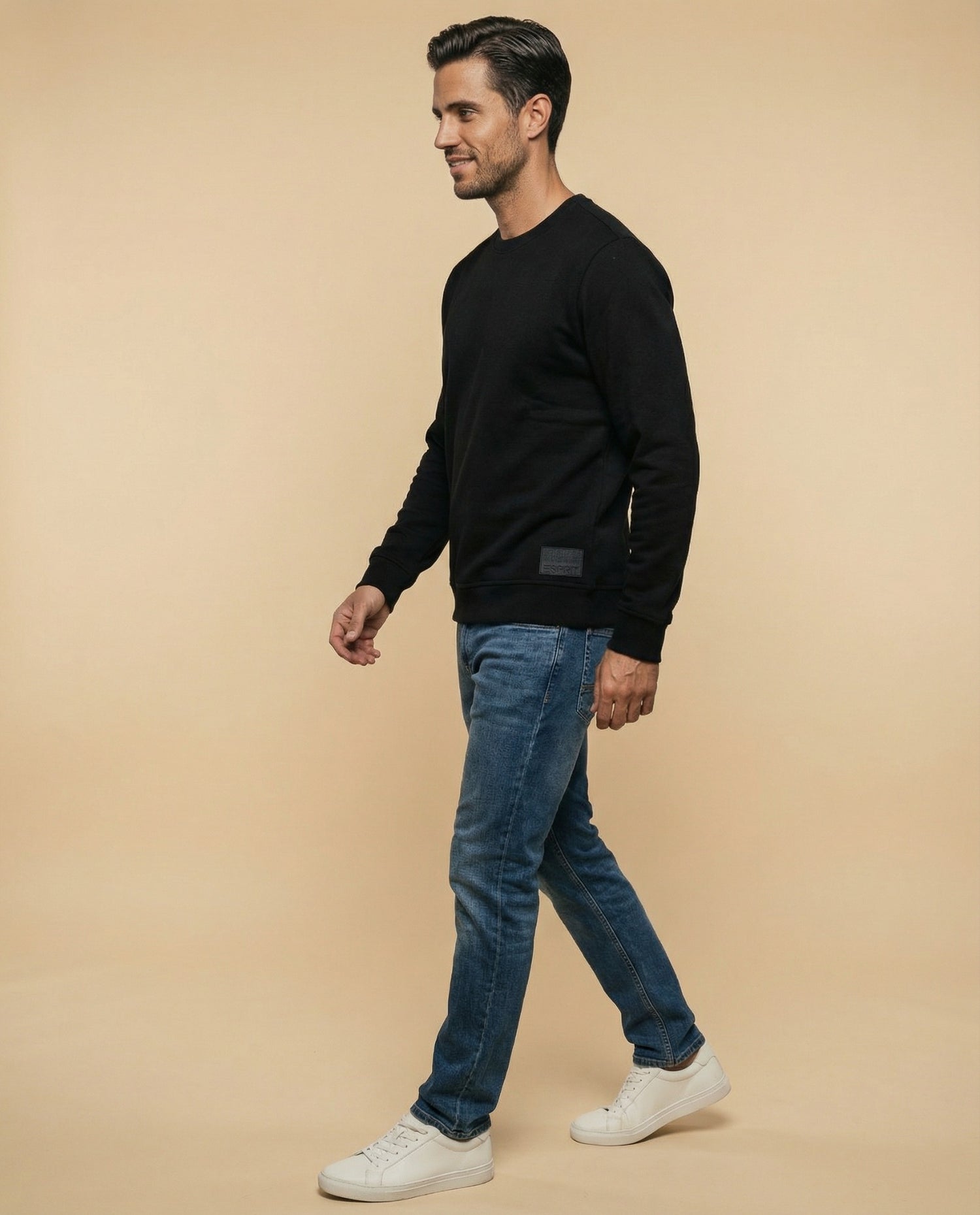 Buzo cuello redondo con bordado posterior para hombre - Negro