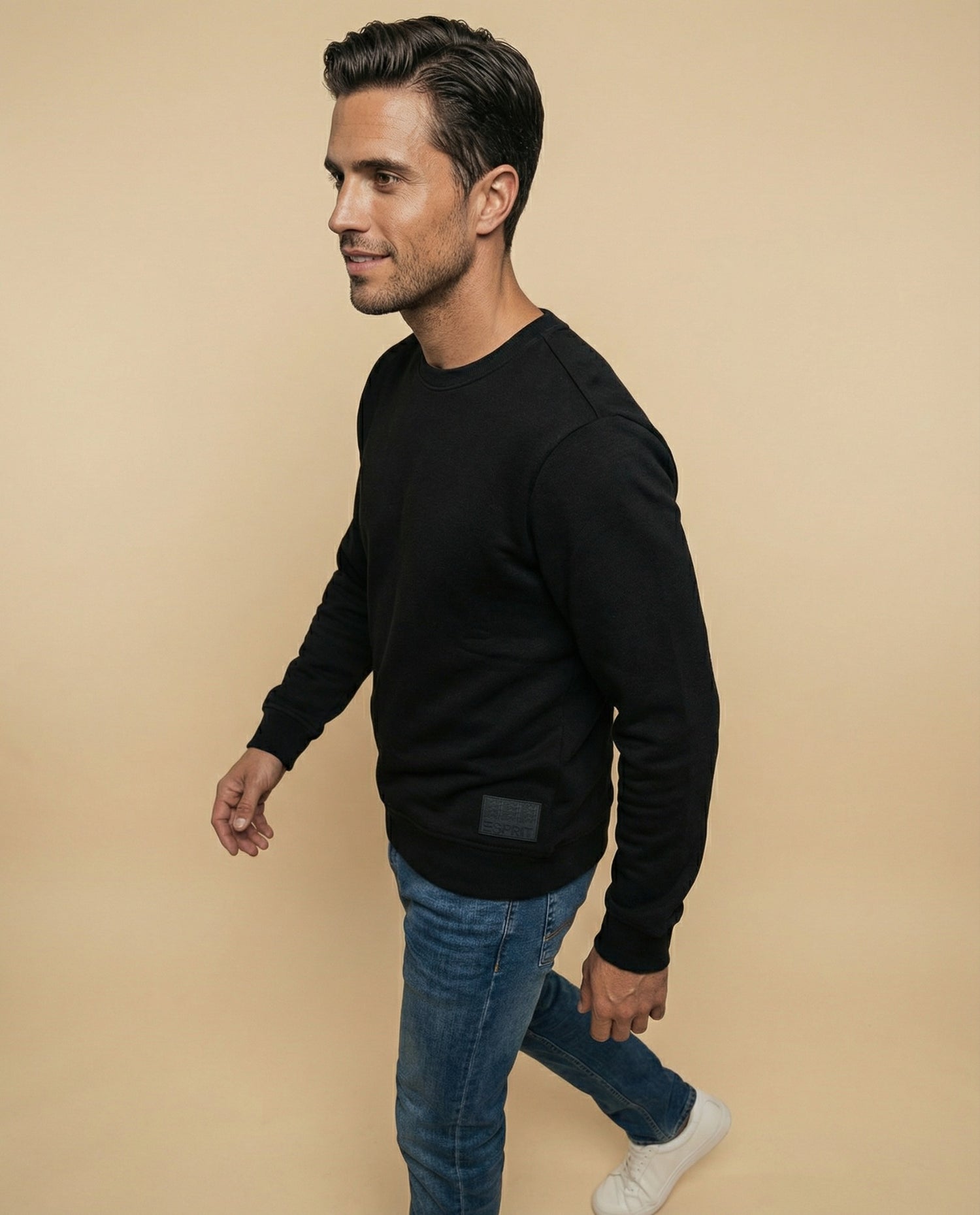 Buzo cuello redondo con bordado posterior para hombre - Negro