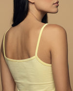 Camiseta básica de tiras en tejido acanalado - Amarillo
