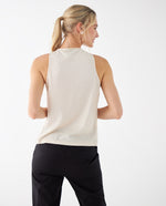 Camisa con escote cruzado para mujer - Beige