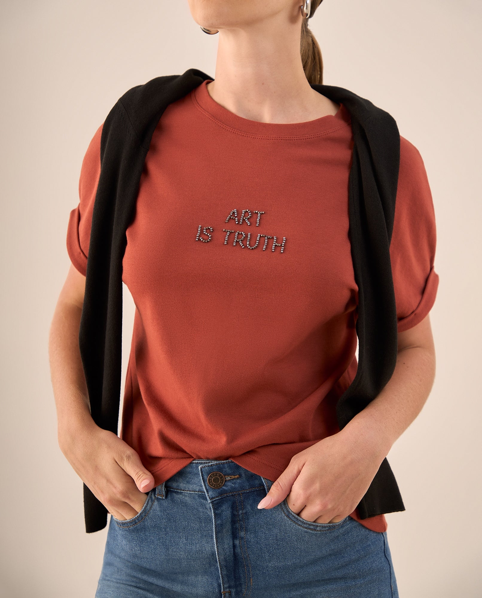 Camiseta Art Is Truth con Bordado Brillante - Naranja 34_409G005_NAR181350_0