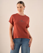 Camiseta Art Is Truth con Bordado Brillante - Naranja