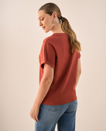 Camiseta Art Is Truth con Bordado Brillante - Naranja