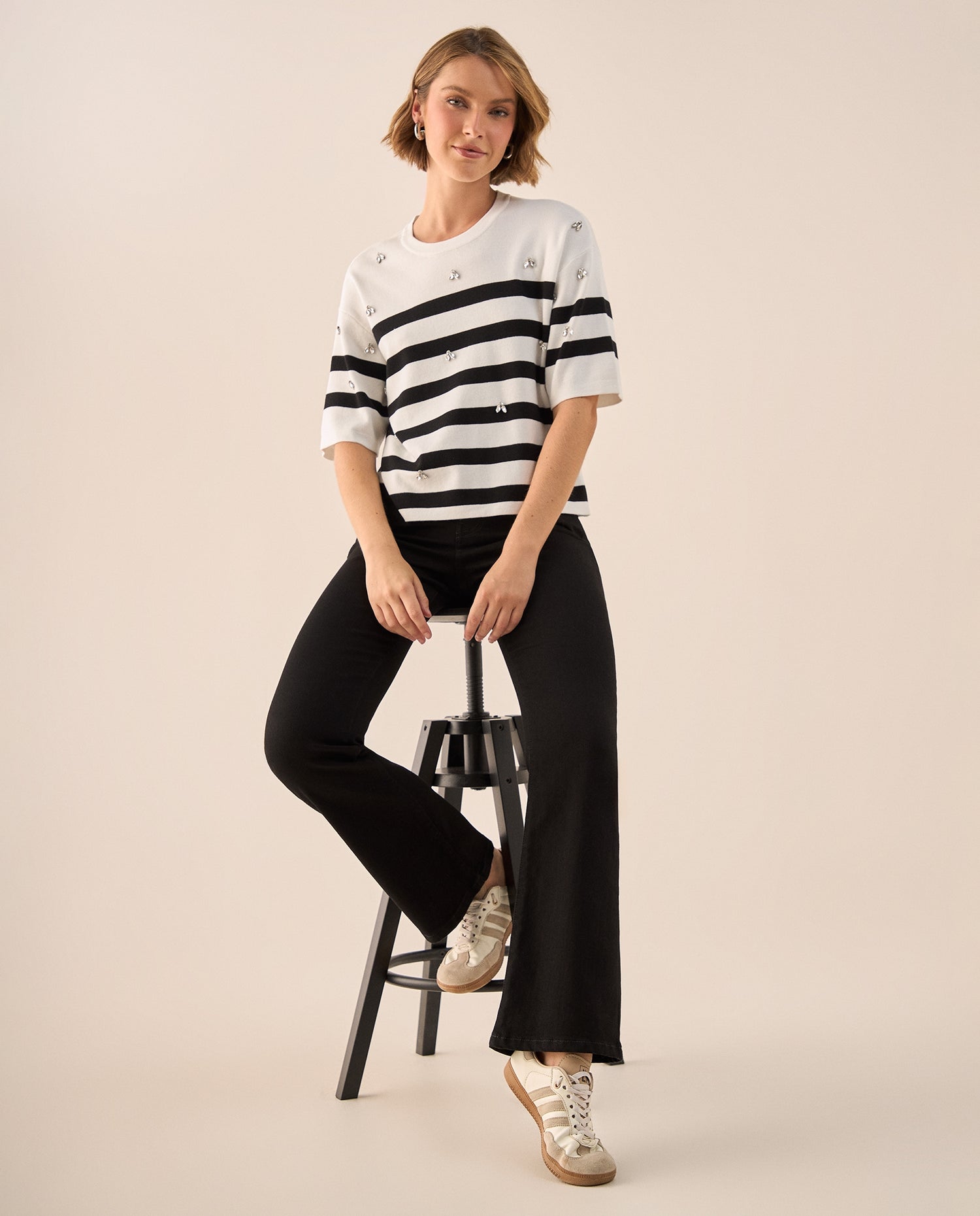 Camiseta Rayas con Aplicaciones Metálicas - Crudo