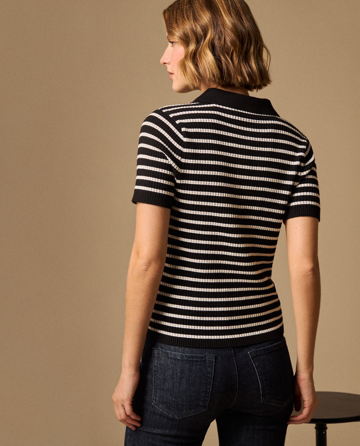 Camiseta Tejida Rayas Blancas y Negras - Negro