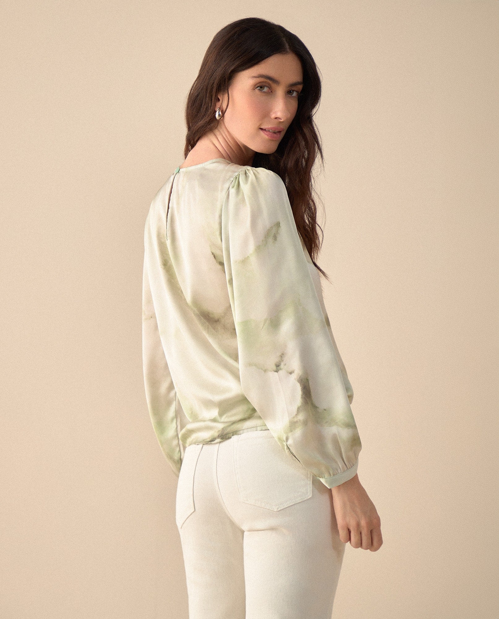 Camisa en tela tipo satín para mujer - Verde 34_411G022_VER160220_4