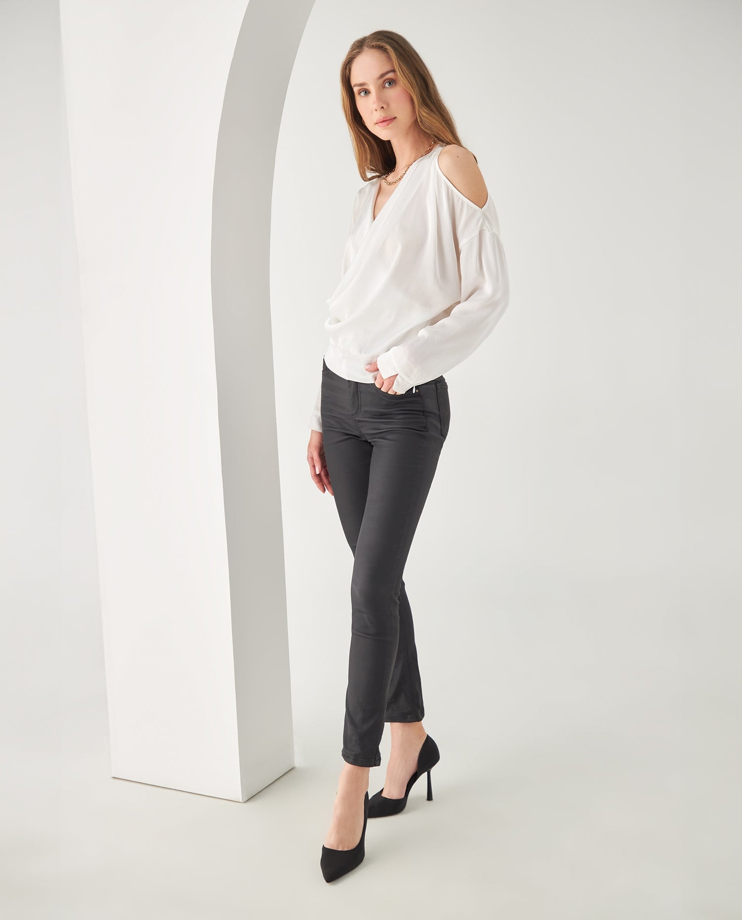 Camisa en tela tipo satín para mujer - Crudo