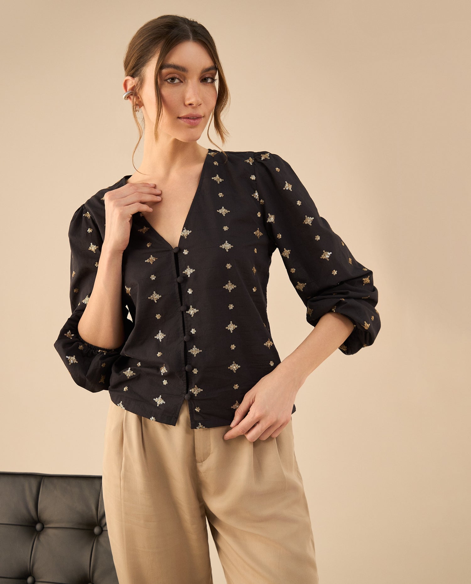 Camisa con recogido en hombros para mujer - Negro