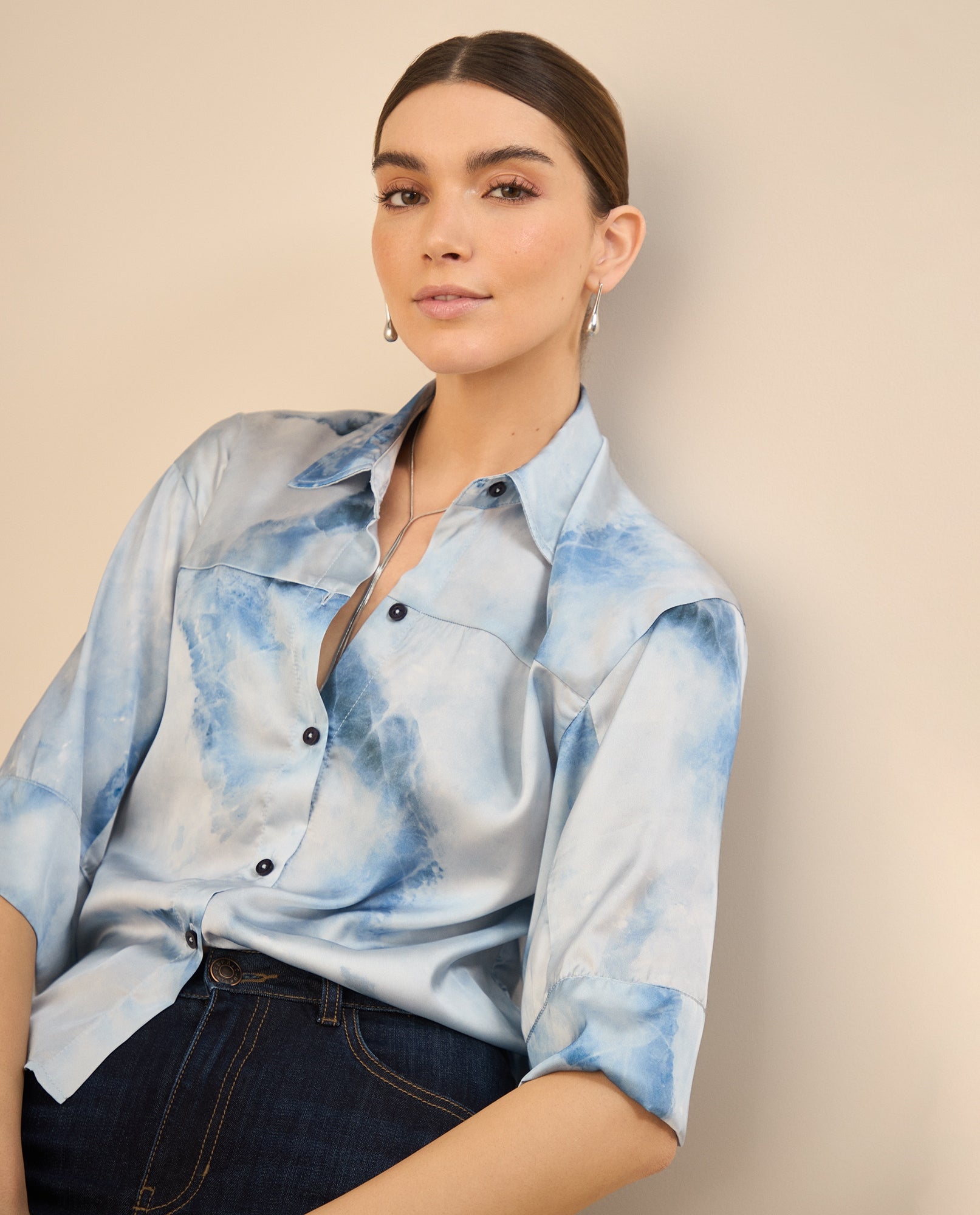 Camisa tipo satín para mujer - Azul 34_412G010_AZU134304_0