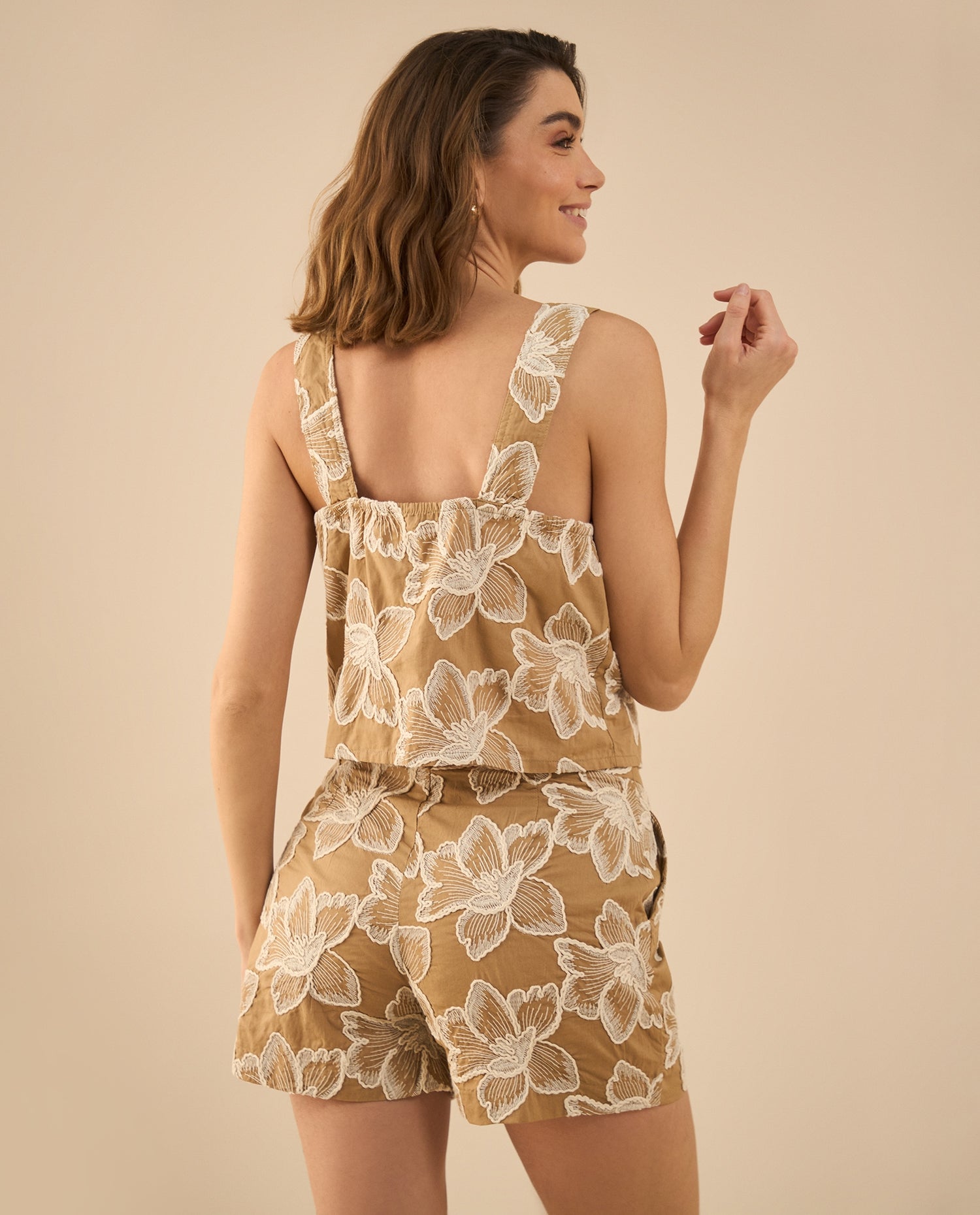 Camisa tipo crop para mujer - Café