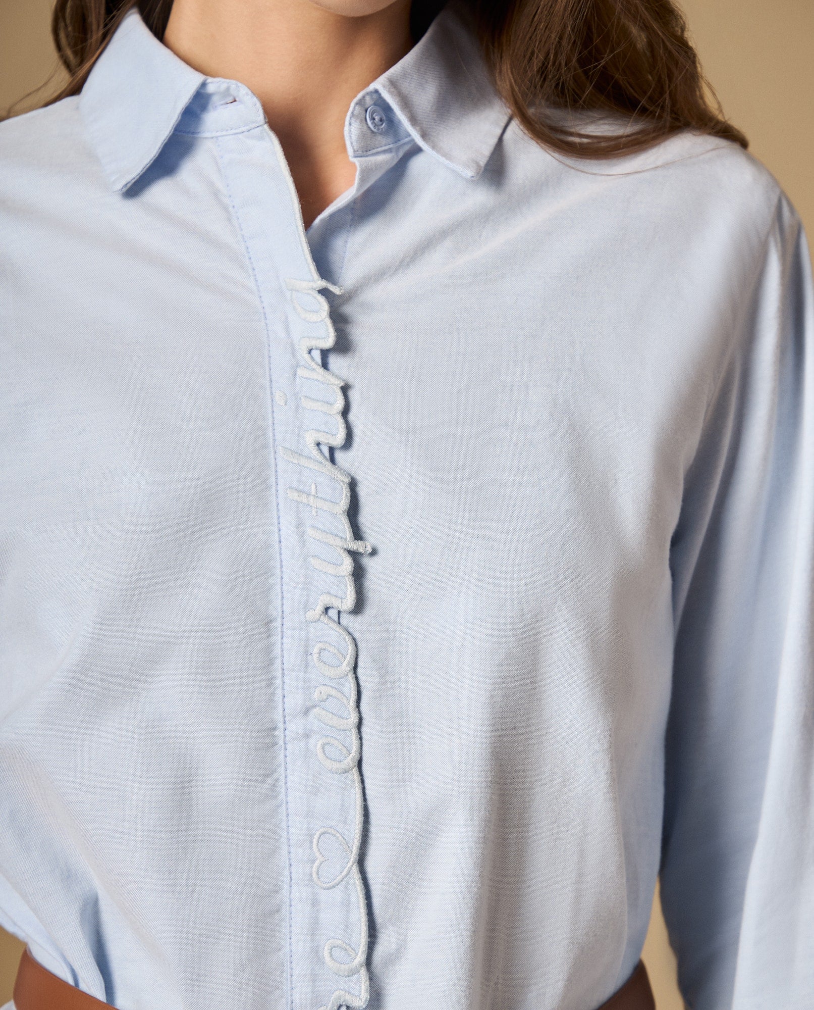 Camisa camisera manga larga con bordado frontal - Azul 34_412H006_AZU134302_4